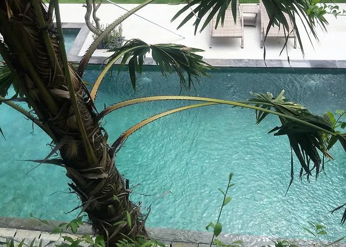 Indah 3* Seminyak (Bali)