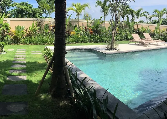 Guest house Indah 3*