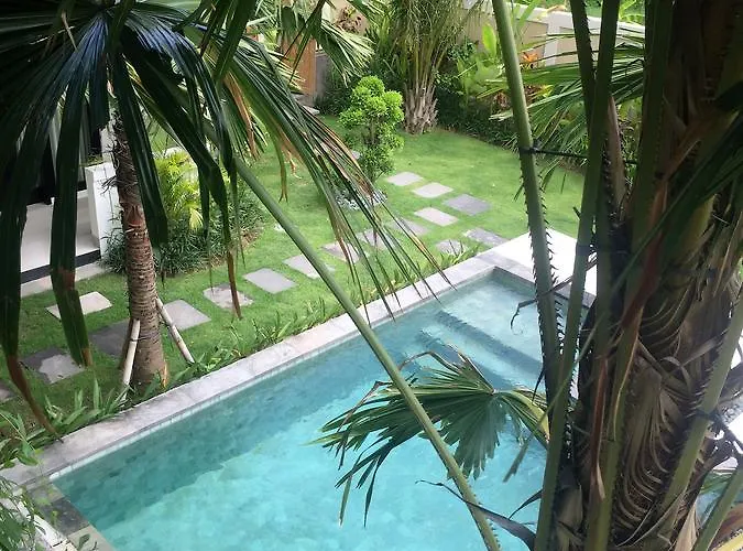 Indah 3* Seminyak (Bali)