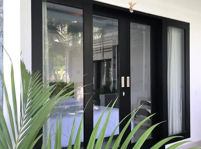 Guest house Indah 3*