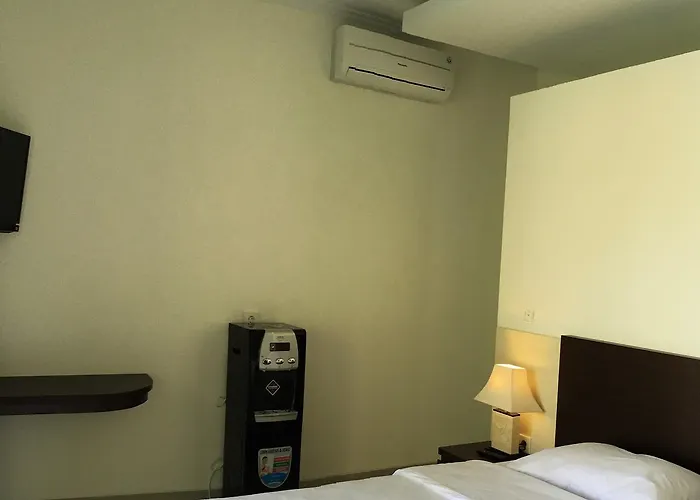 Guest house Indah 3*