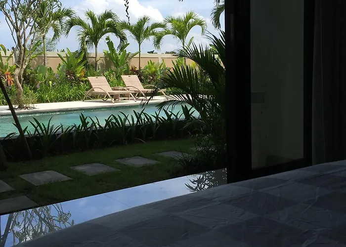 Guest house Indah 3*