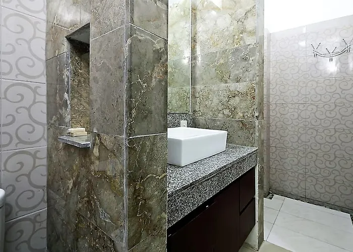 Guest house Indah 3*
